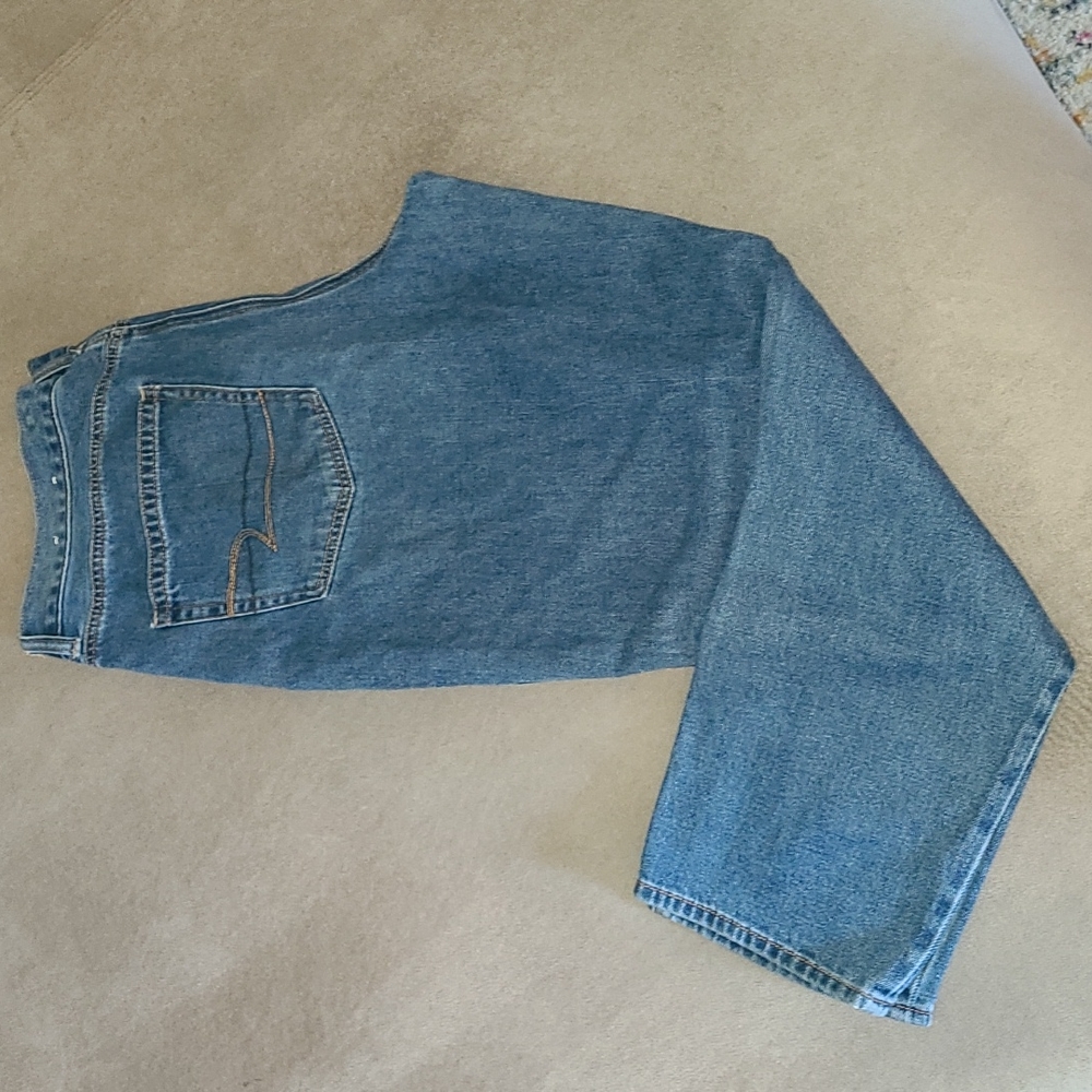 American eagle mom jeans